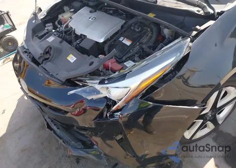 2016 Toyota Prius Three Touring из США, поврежденный, VIN JTDKARFU5G3029409